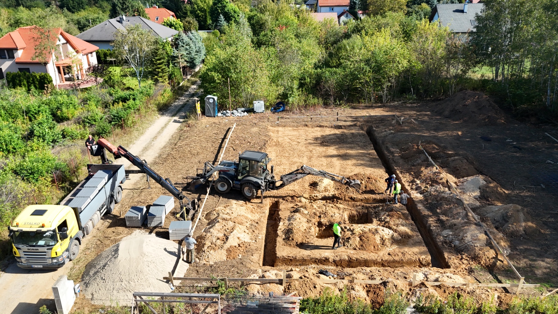 Postęp budowy — wrzesień 2025, wykopy pod ławy fundamentowe