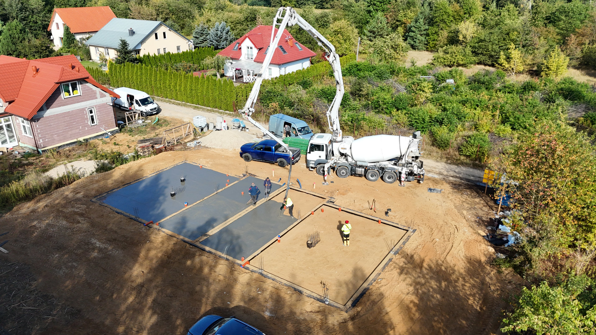 Postęp budowy — październik 2025, betonowanie płyty fundamentowej
